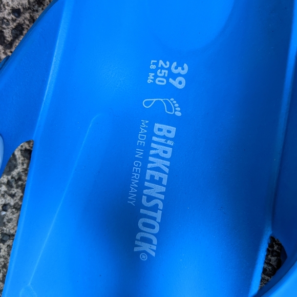 SOLD - Birkenstock Gizeh Size 39 - Picture 3 of 8